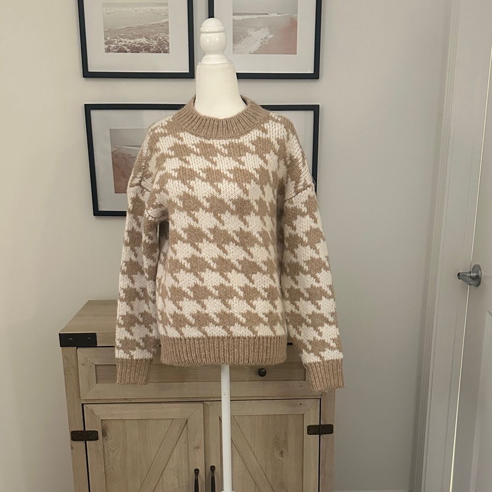 Ann Taylor Houndstooth Sweater
